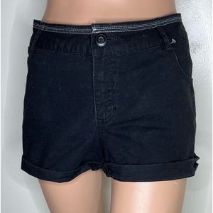 OP BLACK SZ 15 COTTON SHORTS STRETCH NEVER WORN ZIPPER POCKETS GREAT